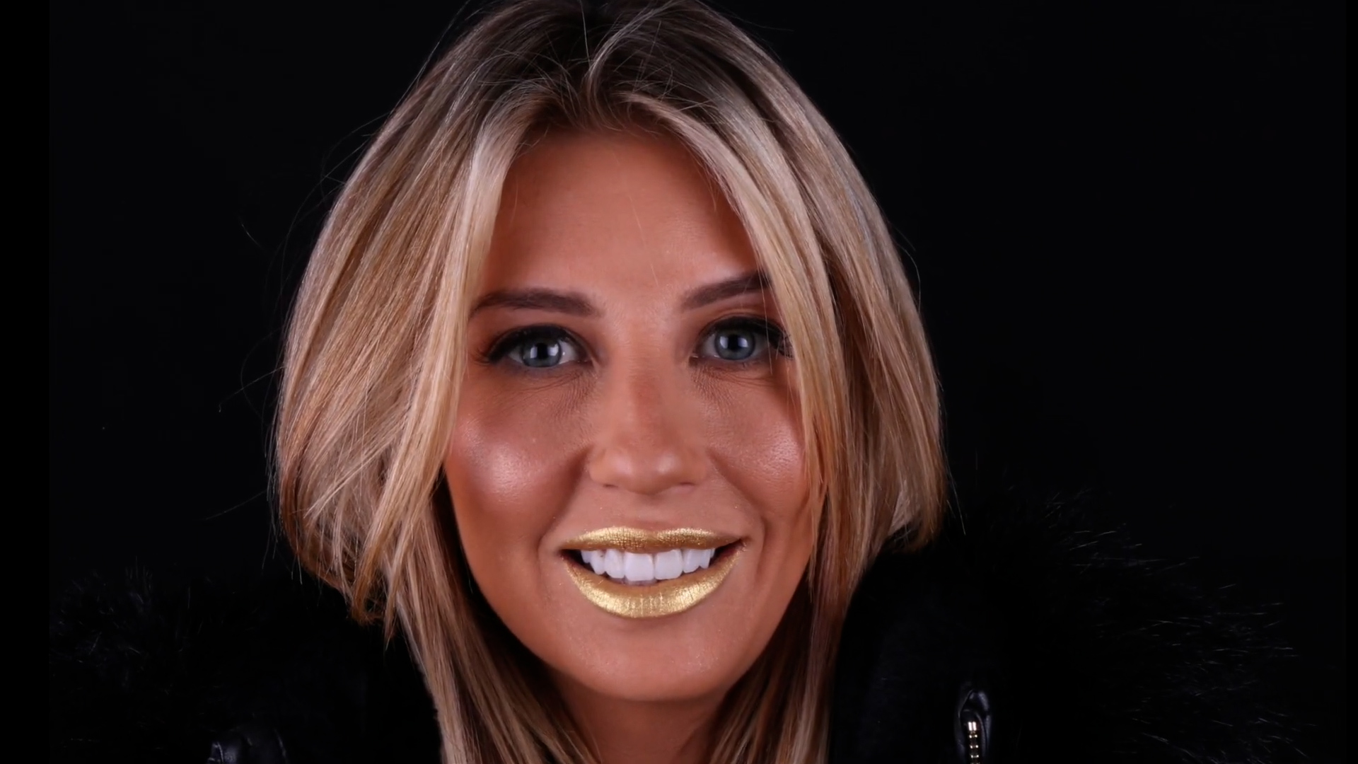 DIGITAL-SMILE-DESIGN.00_00_35_41.Still002