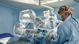 Surgery Da Vinci. Minimally invasive robotic surgery with the da Vinci surgical system. medical robot. Robotic Surgery. Robot-assisted medical operation. Medical operation involving robot.